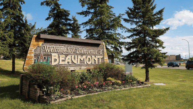 Beaumont's welcome marker symbolizing hospitality of its residents.
